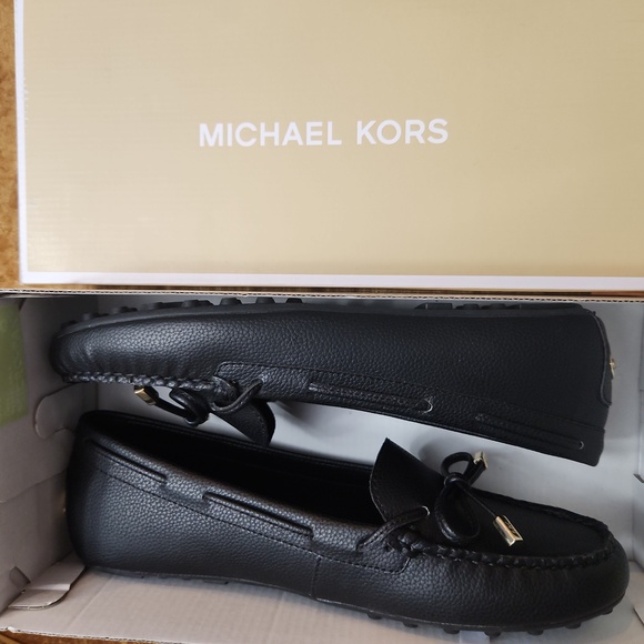 Nitb Michael Kors MK logo slip on loafers black leather Daisy Moccasins - Picture 1 of 5